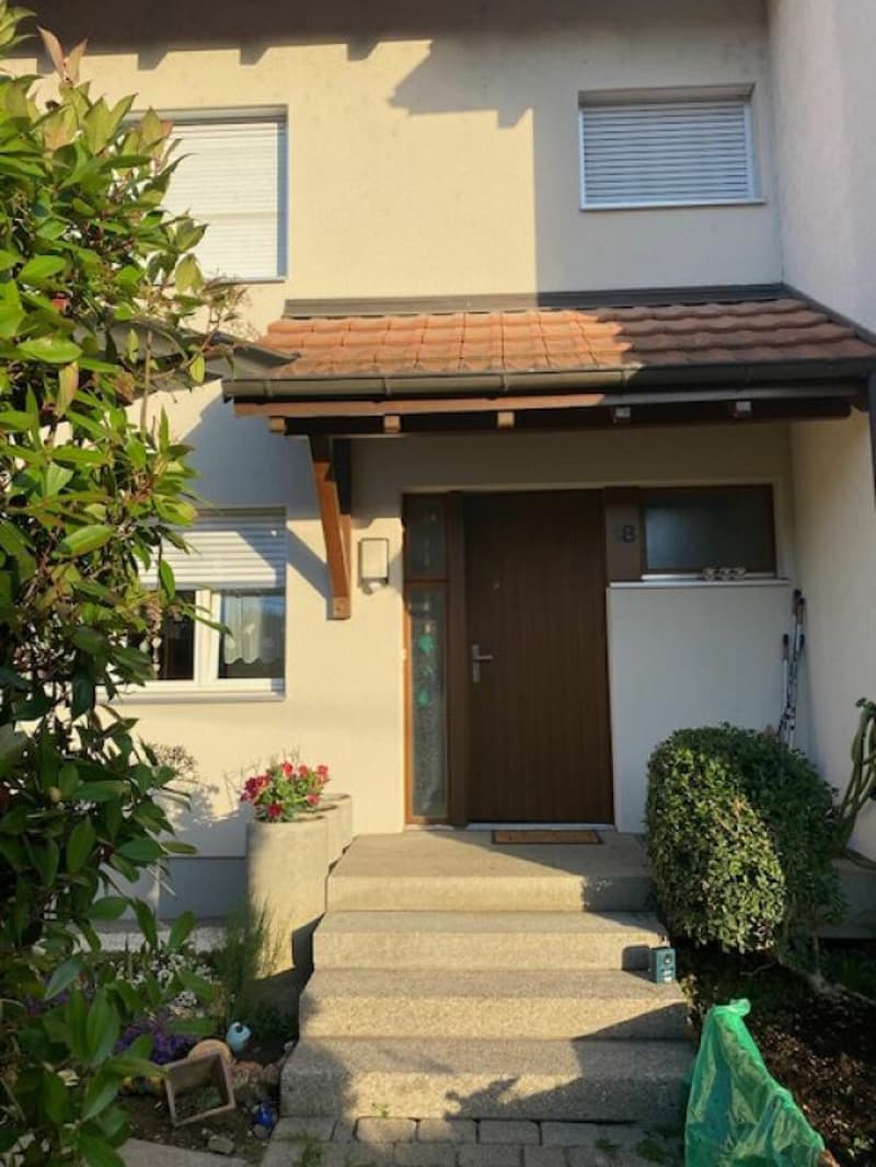 An ideal family idyll in a top location in Reinach BL, 6.5-room corner single-family house (2)
