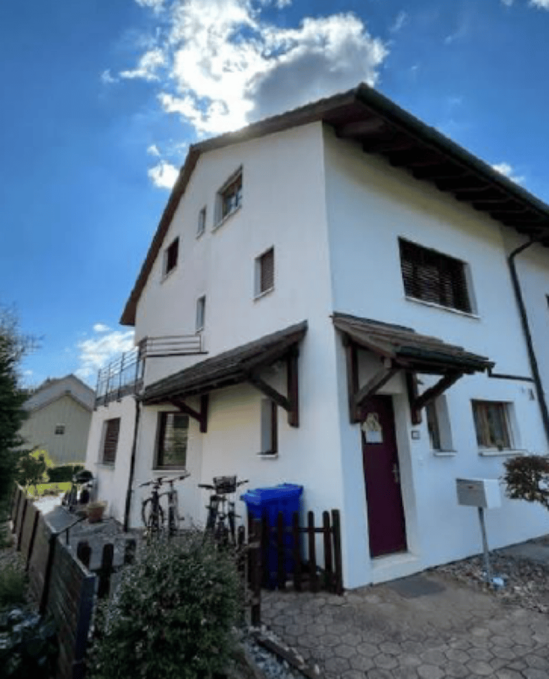 Maison jumelée de 6 pièces charmante à Biel-Benken - Vie idyllique avec vue panoramique (2)
