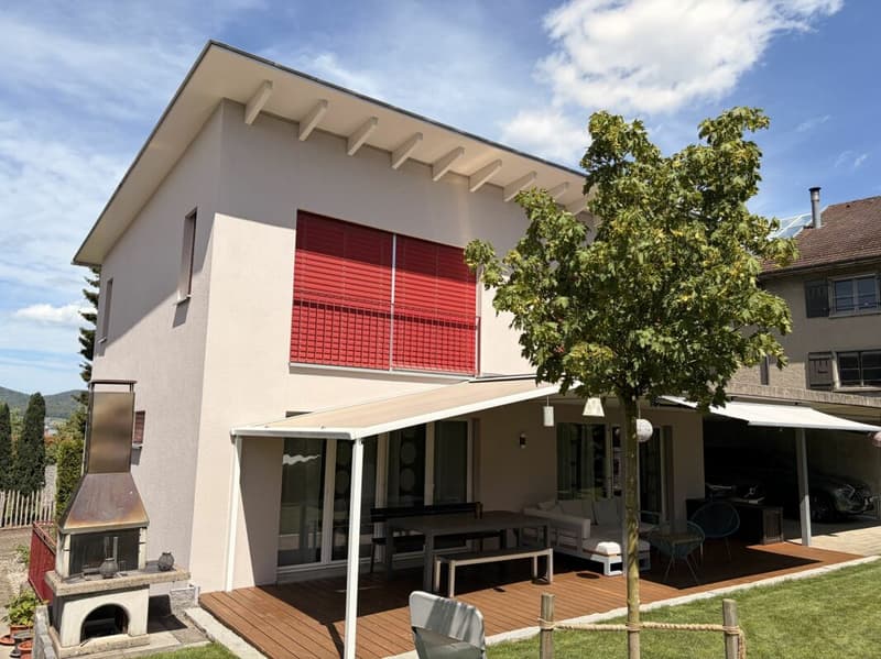 Detached family home in quiet and central location (1)
