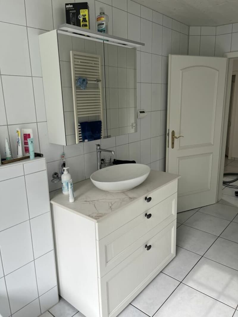 Exclusive 8-room villa with pool (11)
