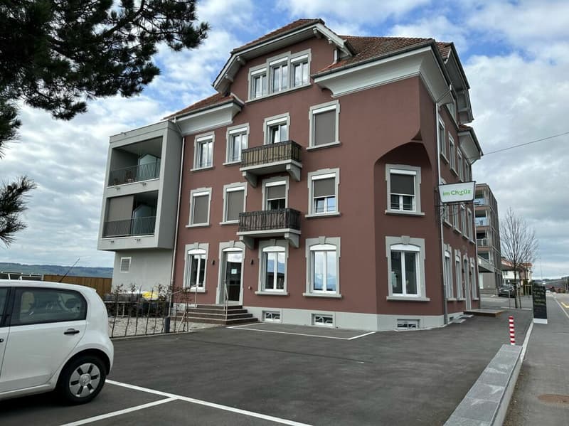 Einstellhallenplatz zentral im Dorfkern von Hohenrain, mit Lademöglichkeit für E-Fahrzeuge¨ (4)