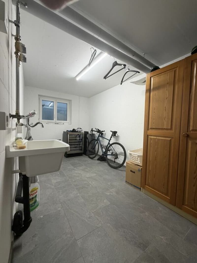 Appartement 2.5 pièces élégant à Hölstein - de haute qualité, calme et prêt à être occupé (14)