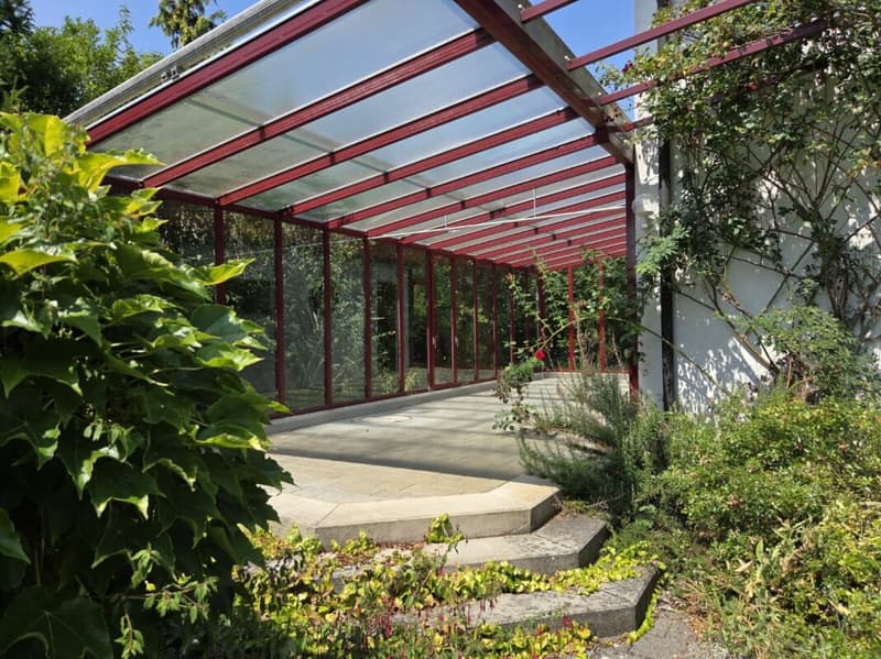 Freistehendes grosszügiges Einfamilienhaus (2)