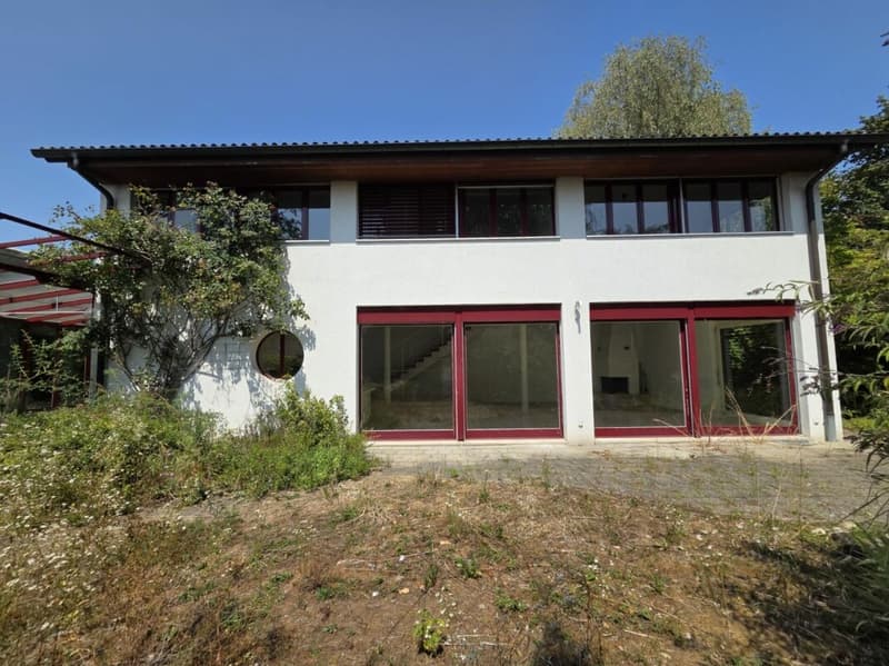 Freistehendes grosszügiges Einfamilienhaus (1)