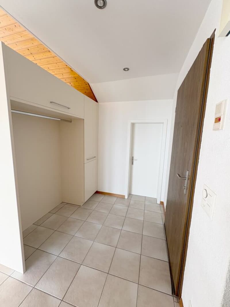 4.5-Zimmer-Wohnung mit traumhafter Aussicht und 170 m² Nutzfläche (9)
