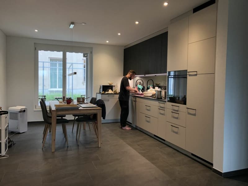 Moderne 4.5 Zimmer Wohnung in Ossingen (2)