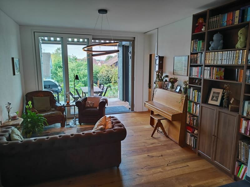 Moderne 4.5 Zimmer Wohnung in Ossingen (2)