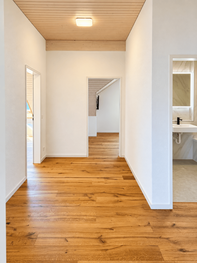 Exklusive 5.5-Zimmer-Dachwohnung mit ca. 160 m² - direkter Liftzugang, Kamin & 4 Tiefgaragenplätze (8)