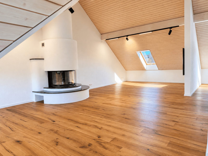 Exklusive 5.5-Zimmer-Dachwohnung mit ca. 160 m² - direkter Liftzugang, Kamin & 4 Tiefgaragenplätze (2)