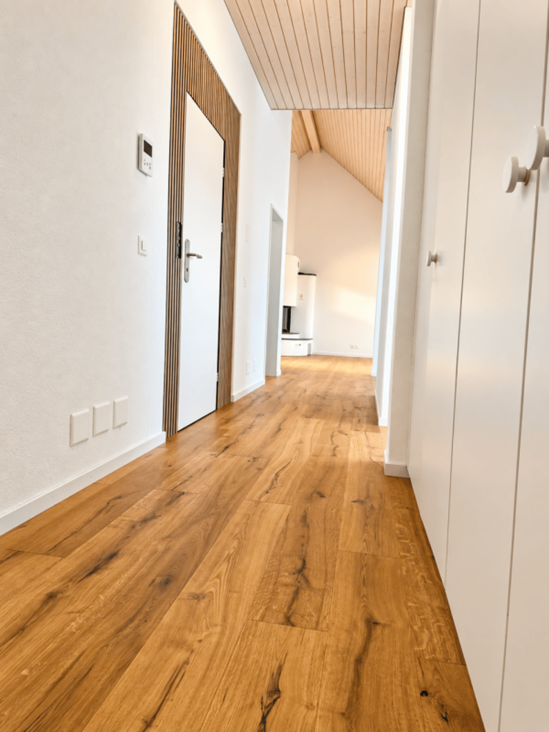 Exklusive 5.5-Zimmer-Dachwohnung mit ca. 160 m² - direkter Liftzugang, Kamin & 4 Tiefgaragenplätze (12)