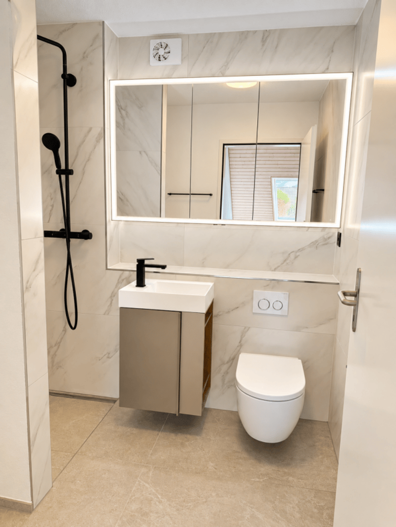 Exklusive 5.5-Zimmer-Dachwohnung mit ca. 160 m² - direkter Liftzugang, Kamin & 4 Tiefgaragenplätze (5)