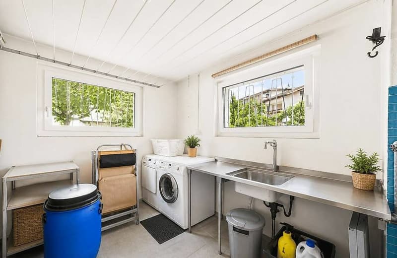 Freistehendes Einfamilienhaus im Zentrum mit Garten und Waldstück (8)