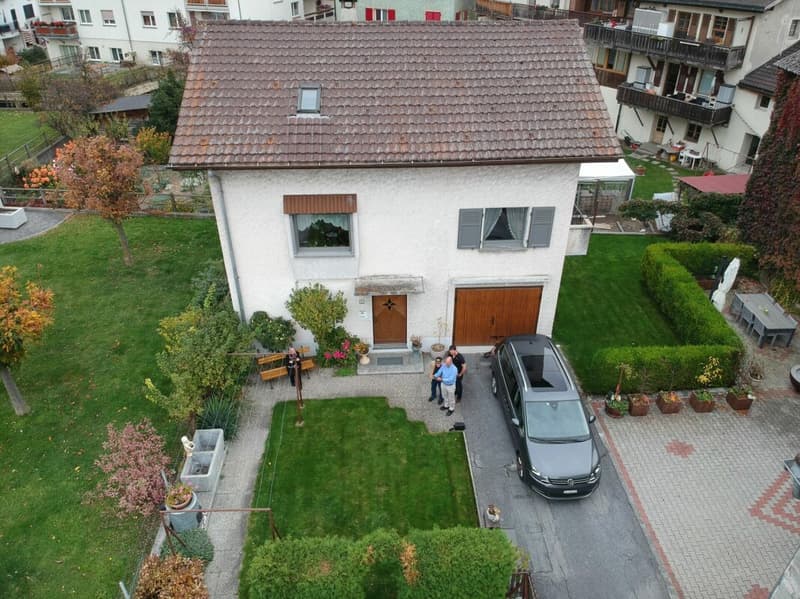 Freistehendes Einfamilienhaus im Zentrum mit Garten und Waldstück (14)