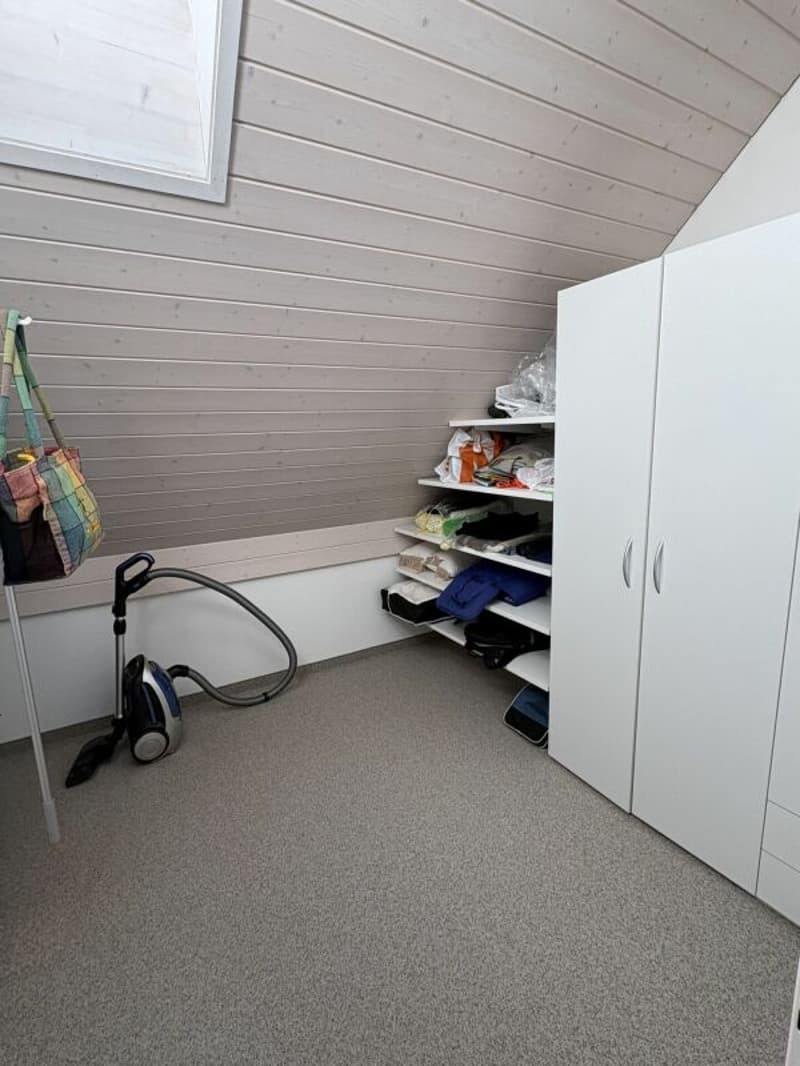 5.5-Zimmer-Maisonettewohnung mit viel Platz und Flexibilität an ruhiger Lage, 5 Minuten zu Fuss zum Bahnhof Bonstetten-Wettswil (8)