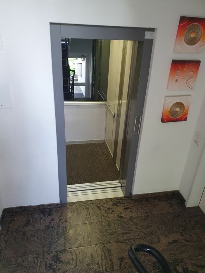 Platzwunder 4 1/2 plus 1 Zimmer 17m2 mit sep. Eingang (13)