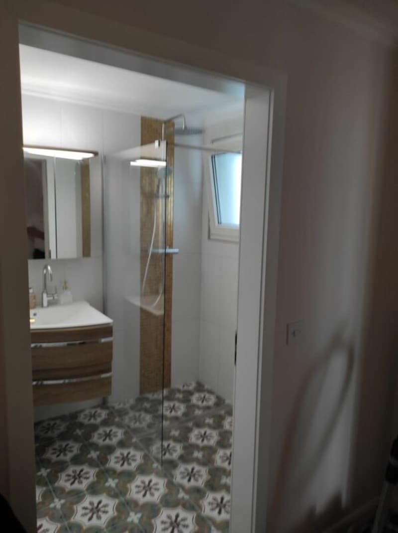 4.5-Zimmer-Wohnung wie neu - komplett renoviert (3)