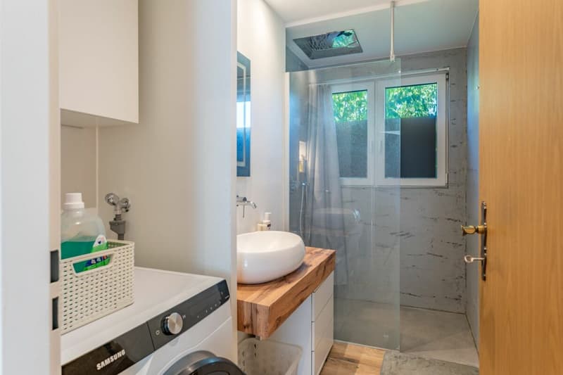 Ideal für Singles, Paare & Pendler - Schön renovierte 3.5 Zimmer Wohnung (6)