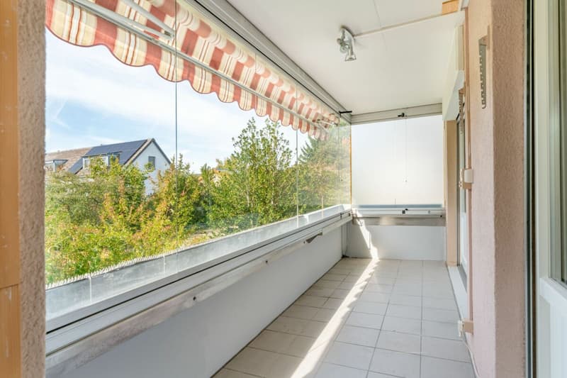 4.5 Zimmer | Garage | Sauna | Gemeinschaftsraum | grosser Garten mit Grillplatz | verglaster Balkon (5)