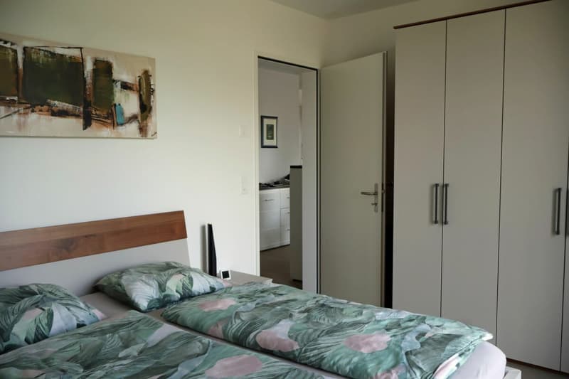 Attracktive 2.5-Zimmer-Wohnung mit Weitblick in die Weinreben (9)