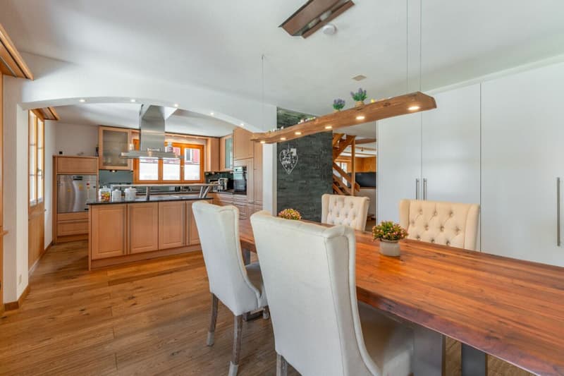 Grosses Haus | renoviert | viel Garten | 3 Garagenboxen | Büro | Werkstatt | Partyraum | 66 m² Dachstock im Edelrohbau | Einlegerwohnung möglich (3)