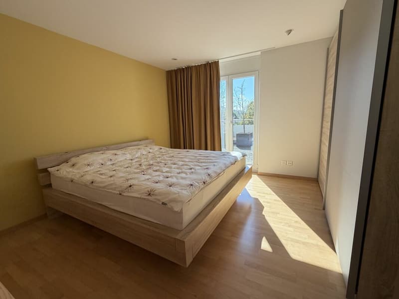 5.5-Zimmer Attika-Wohnung im Zentrum und doch an ruhiger Lage und mit viel Privatsphäre 126 m2 Nettowohnfläche, mehr als 100 m2 Terrasse (8)