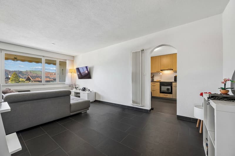 Well-maintained 4.5-room apartment with balcony and panoramic view (4)