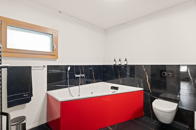 Zweites Badezimmer