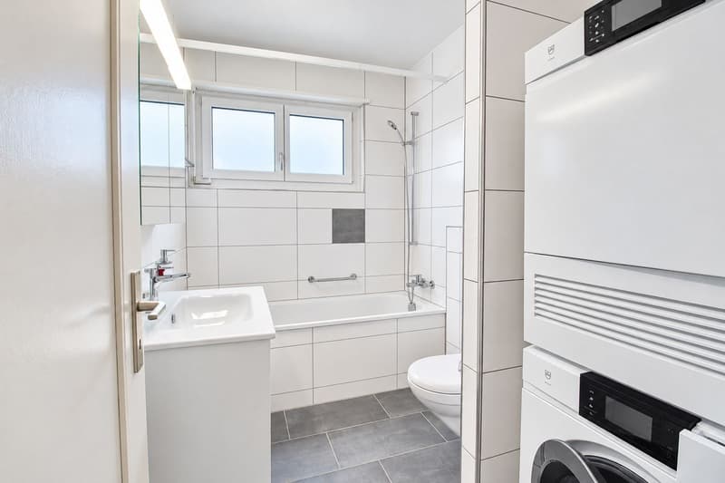 4.5-Zimmerwohnung mit 80 m² Terrasse und Balkon - zentrumsnah in Thun (3)
