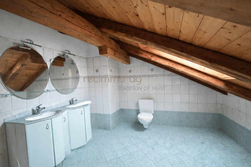 Charmante Doppelhaushälfte mit Fachwerkcharme, Garten & 170 m² Wohnfläche (11)