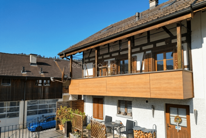 Charmante Doppelhaushälfte mit Fachwerkcharme, Garten & 170 m² Wohnfläche (1)