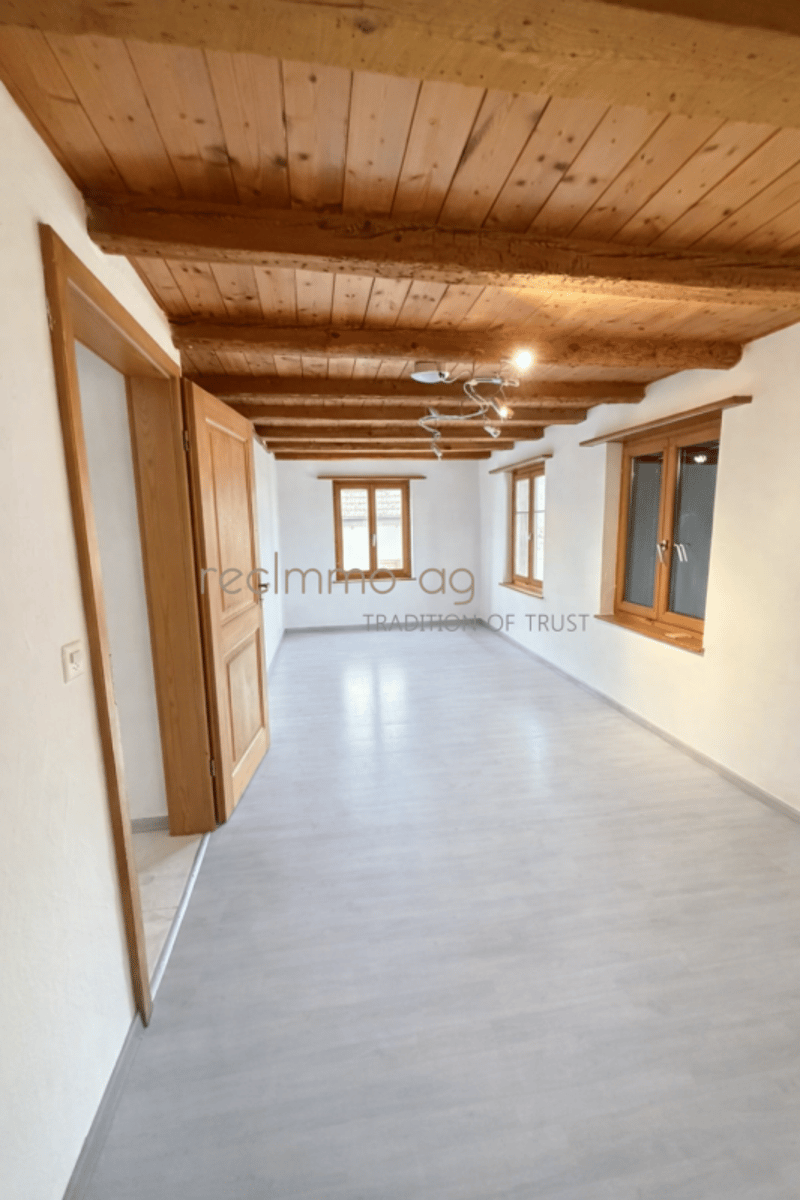 Charmante Doppelhaushälfte mit Fachwerkcharme, Garten & 170 m² Wohnfläche (10)