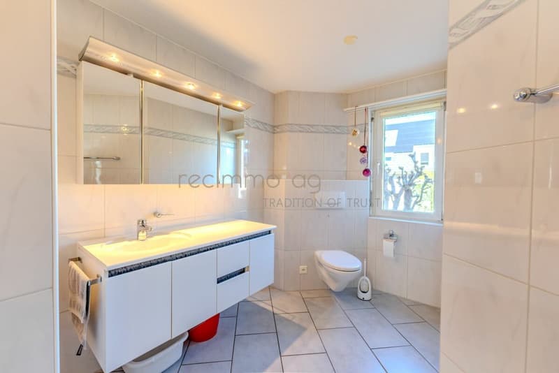 Exklusive 4.5-Zimmer-Gartenwohnung mit grosszügigem Aussenbereich (6)