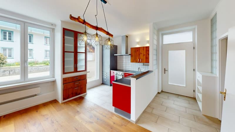 Freshly renovated 2.5-room apartment in Wil AG - available for immediate occupancy (1)