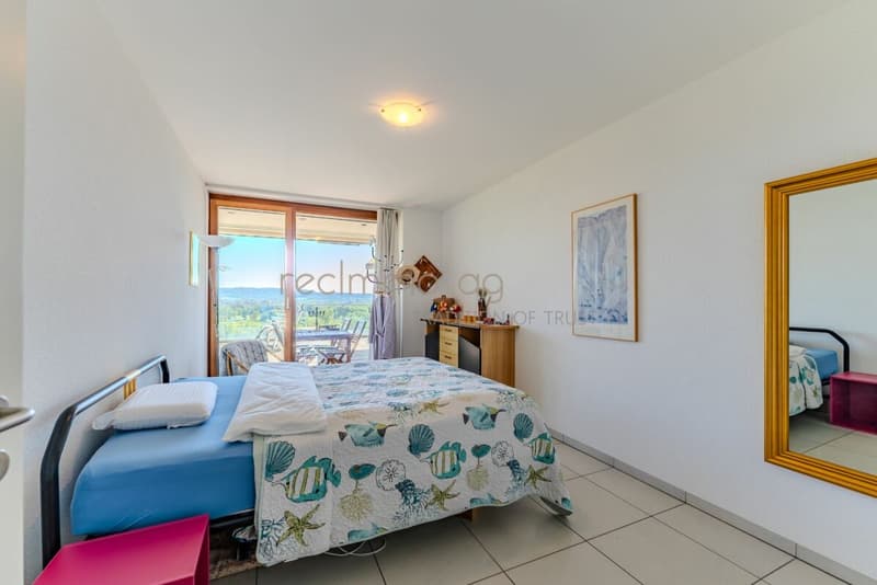Exclusive 4.5-Room Terrace Apartment with Panoramic Views in Biberstein (10)