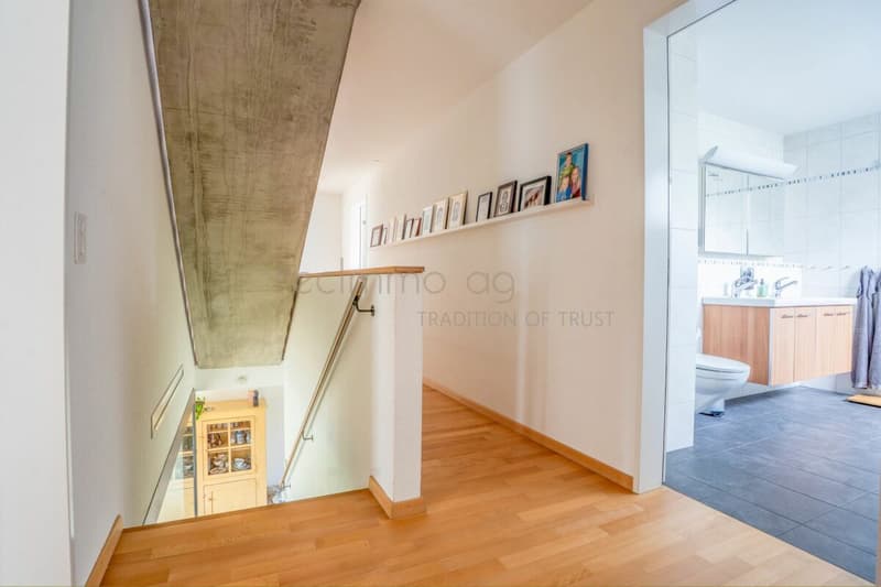 Family-friendly 6.5-room row house with garden and direct access to the underground garage in Obfelden (3)