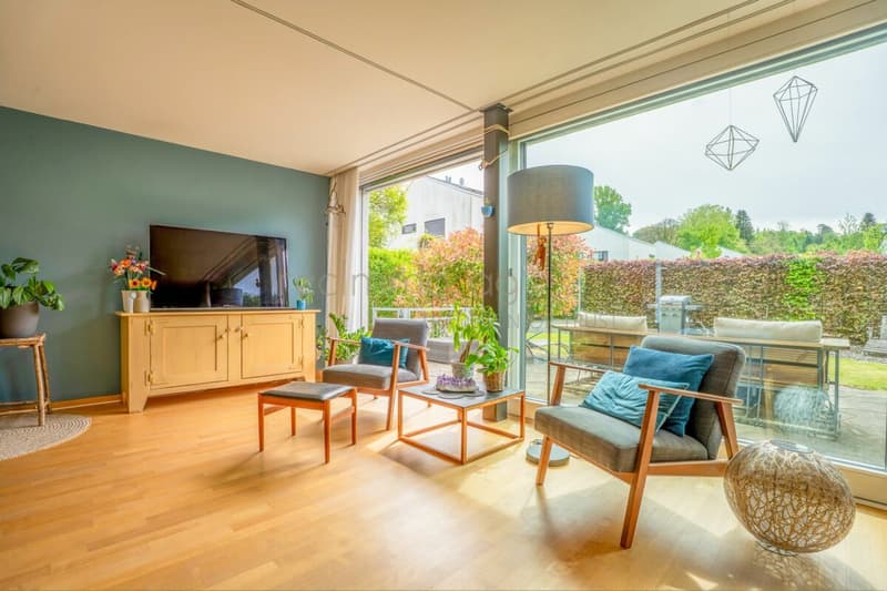 Family-friendly 6.5-room row house with garden and direct access to the underground garage in Obfelden (5)