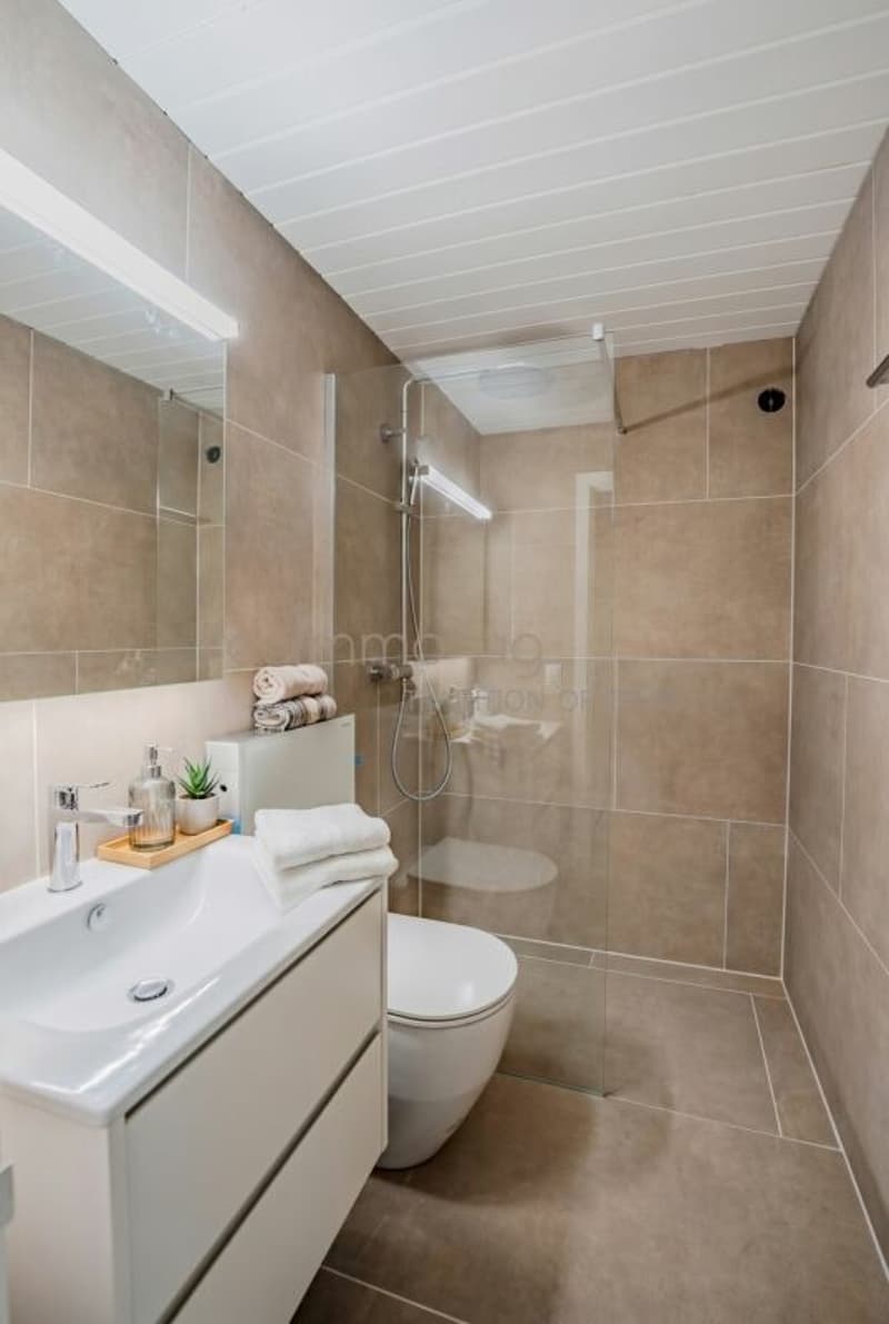 Frisch sanierte 2.5-Zimmer-Wohnung im Baurecht mit Balkon und Garagenplatz in Brugg (6)