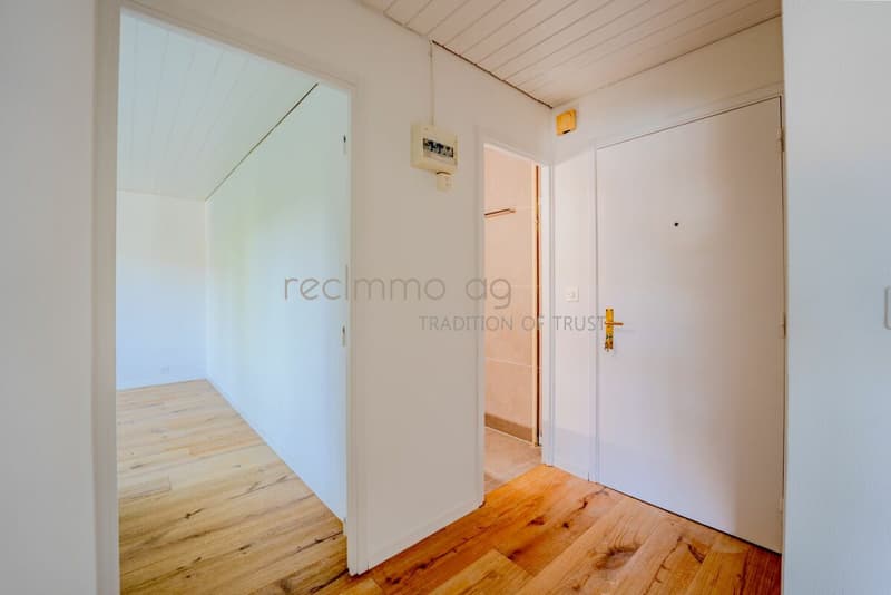 Frisch sanierte 2.5-Zimmer-Wohnung im Baurecht mit Balkon und Garagenplatz in Brugg (5)