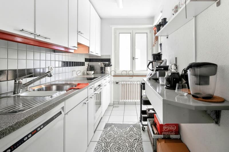 Charmante 4.5-Zimmer-Wohnung mit grosser Terrasse, Gartenanteil und Weitsicht (9)