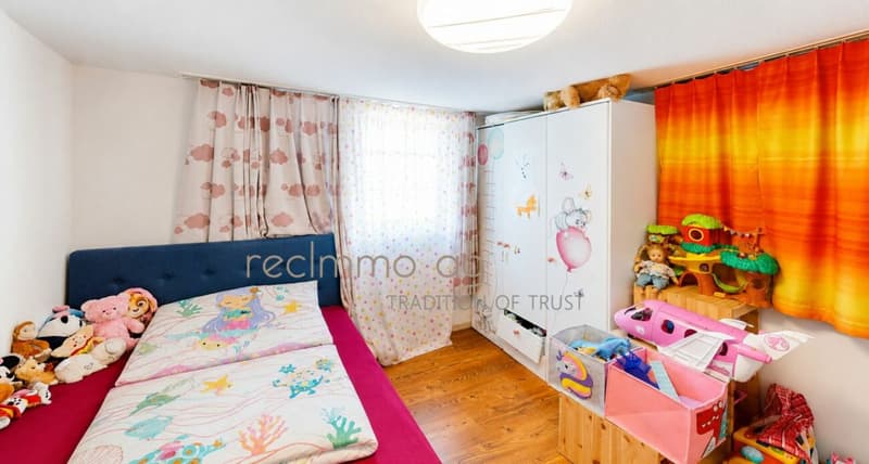Charmant appartement de 6,5 pièces avec jardin et espace extérieur spacieux à Aarburg (6)