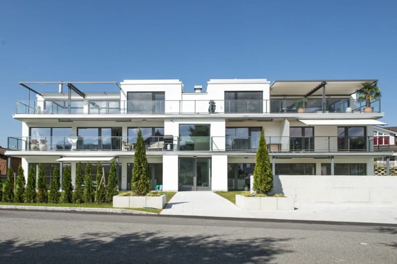 Appartement de jardin exclusif 5.5 pièces avec un niveau de finition haut de gamme à Einsiedeln (11)