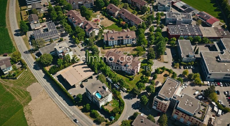 Appartamento in proprietà di 4,5 locali con balcone coperto a Cham (1)