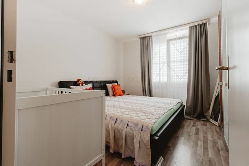 Appartamento in proprietà di 4,5 locali con balcone coperto a Cham (2)