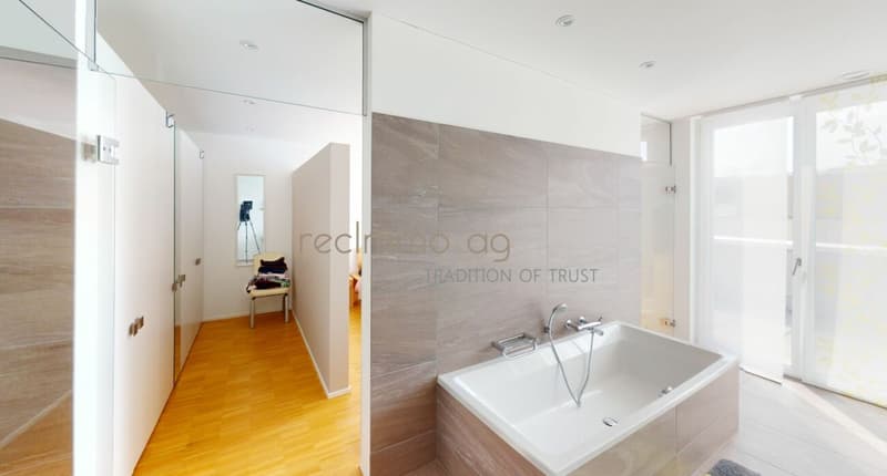 Grosszügige 4.5-Zimmer-Wohnung mit aussergewöhnlicher 145 m² Terrasse in Koblenz (6)