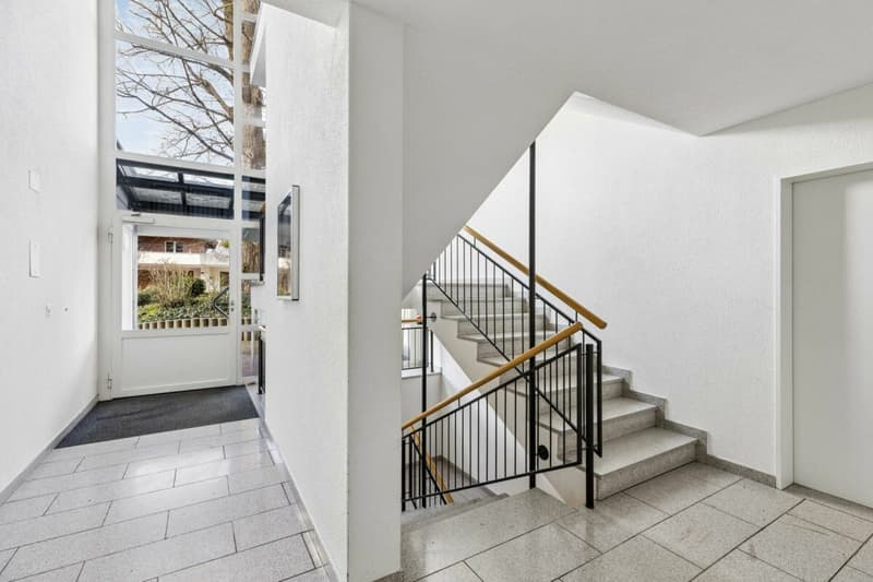Spacious 5.5-room maisonette apartment with charm, hobby room & potential (3)