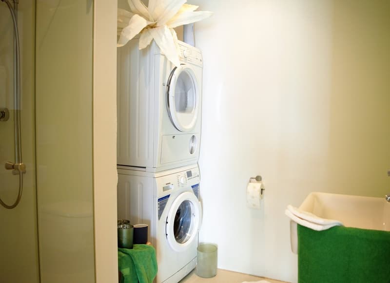 Modern and bright 2.5-room new apartment with large balcony (4)