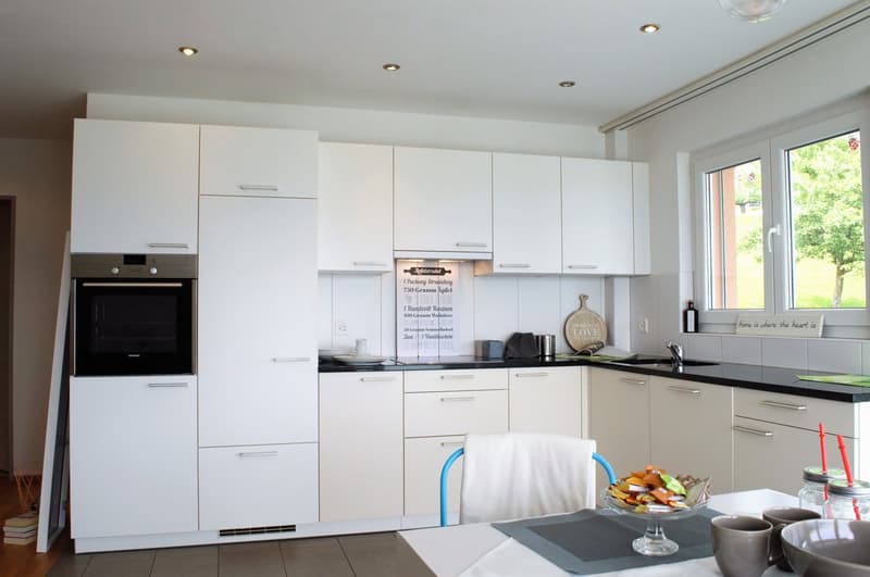 Modern and bright 2.5-room new apartment with large balcony (2)