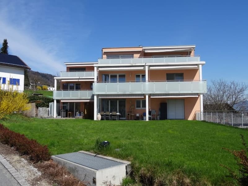 Modern and bright 2.5-room new apartment with large balcony (1)