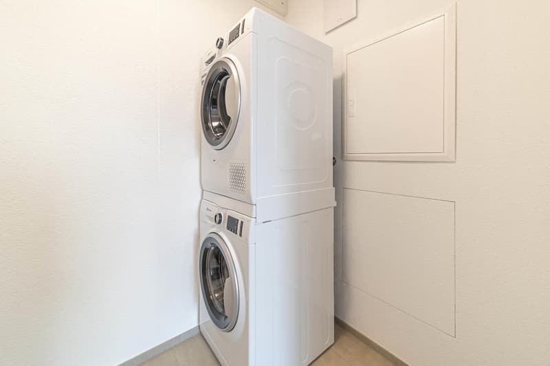 Exklusive 4.5 Zimmer-Galeriewohnung mit grosser Loggia und hochwertigen Ausbau (11)