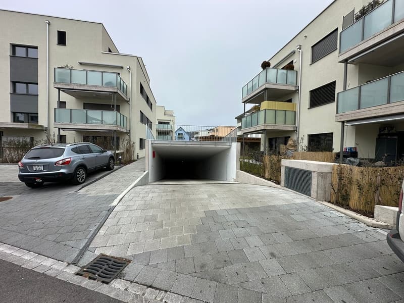 Einstellplätze in Tiefgarage zu vermieten (2)